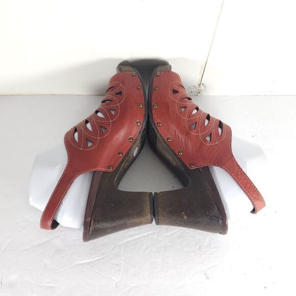 Dansko Women's Rowena US9-9,5 EU40 Red Leather Cutout Studded Slingback Sandals - Picture 12 of 16
